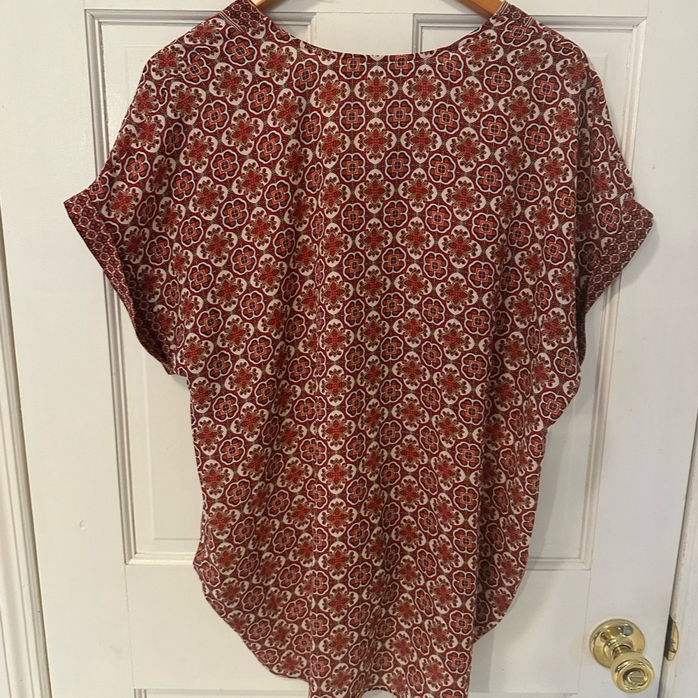 Beautiful bohemian pattern ladies shirt… Beautiful color and pattern size large - Picture 3 of 9